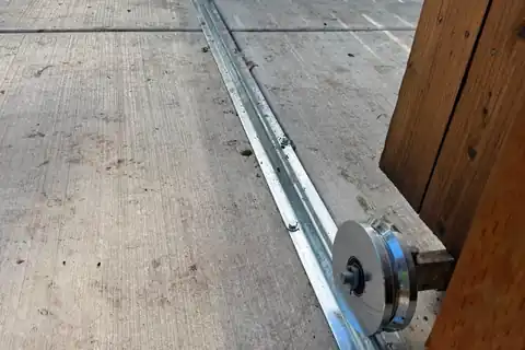 emergency gate repair