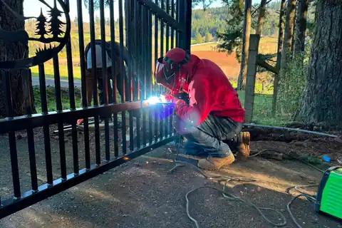 gate welding repair
