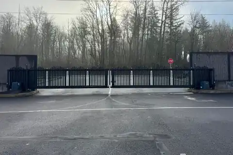 off track gate repair